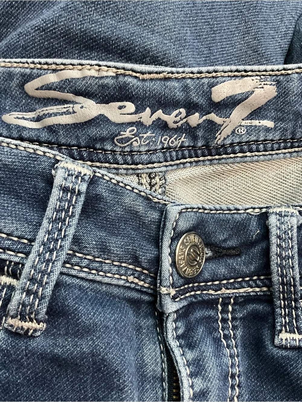Seven7 skinny easy